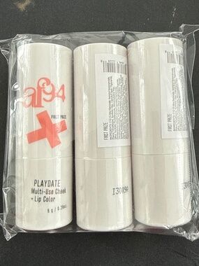 AF94 FIRST PRIZE - PLAYDATE Multi-Use Cheek and Lip color